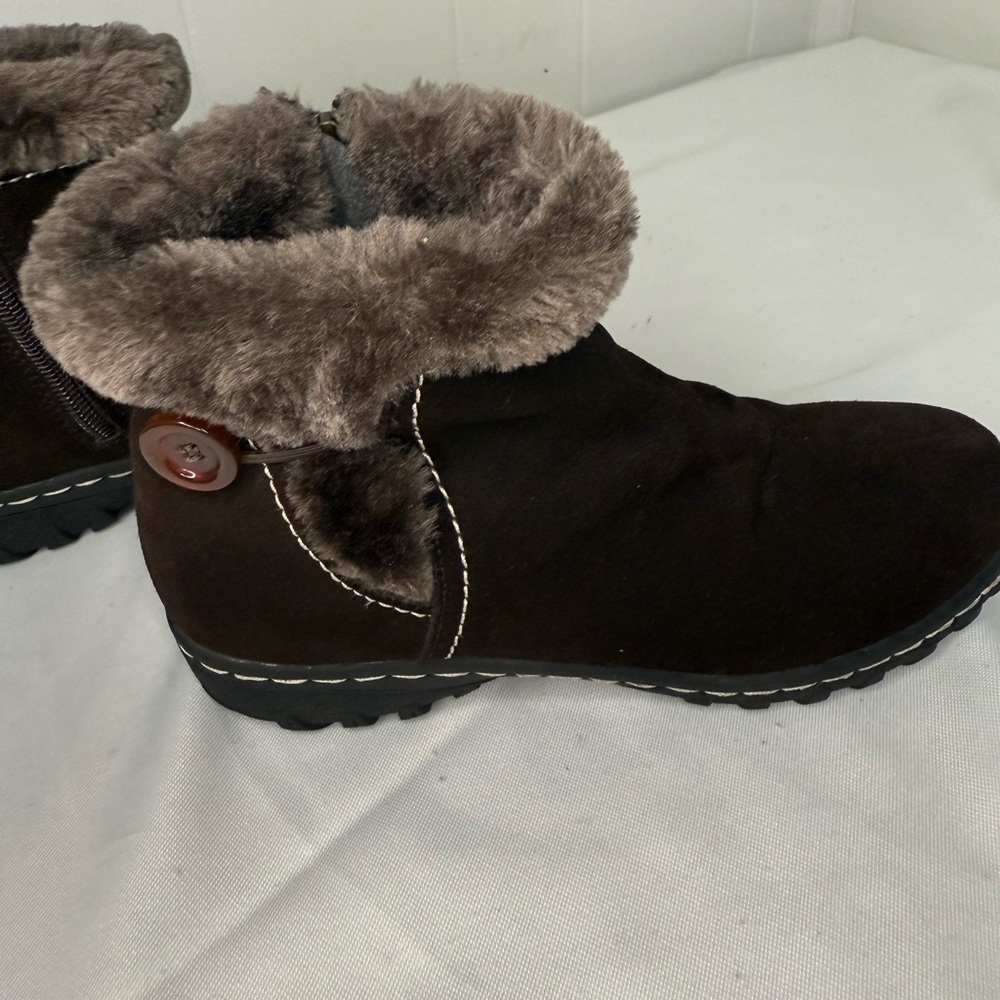 Brown women’s ankle boots - Picture 4 of 8